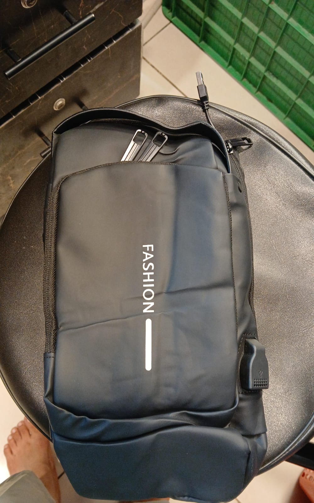 ANTI THEFT BAG WITH LOCK